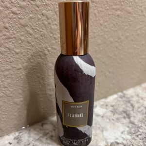 Bath and Body Works room spray